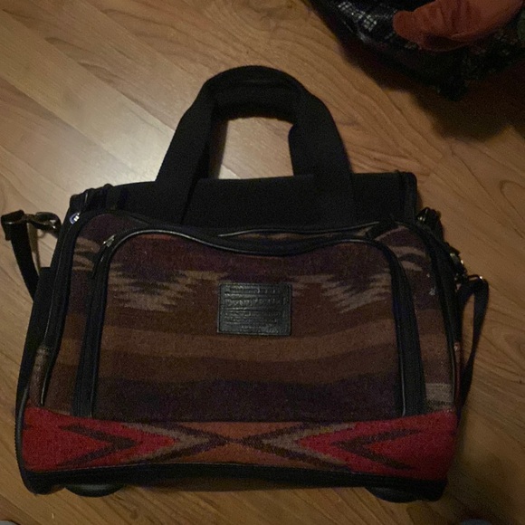 Pendleton Aztec Southwest Wool small weekender Bag - Picture 2 of 16